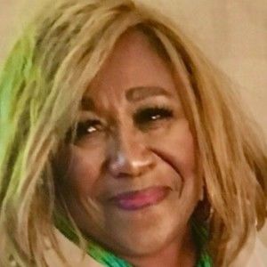 Meet your Posher, Ernestine